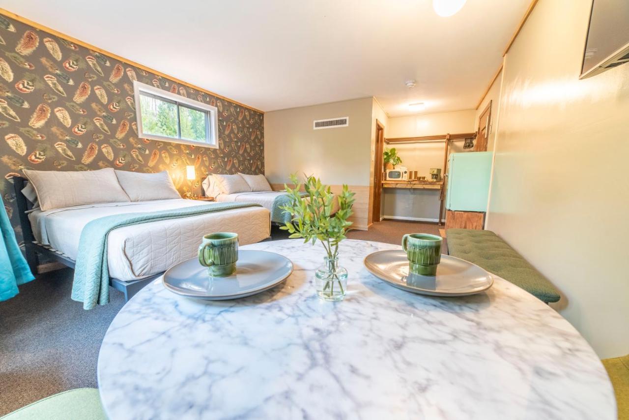 The Springs Motel New Ashford Экстерьер фото