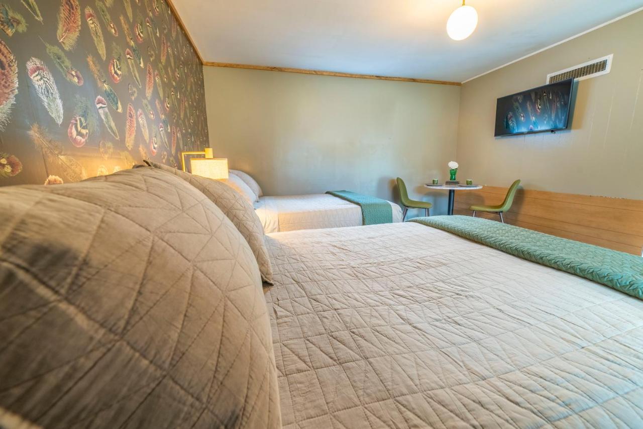 The Springs Motel New Ashford Экстерьер фото